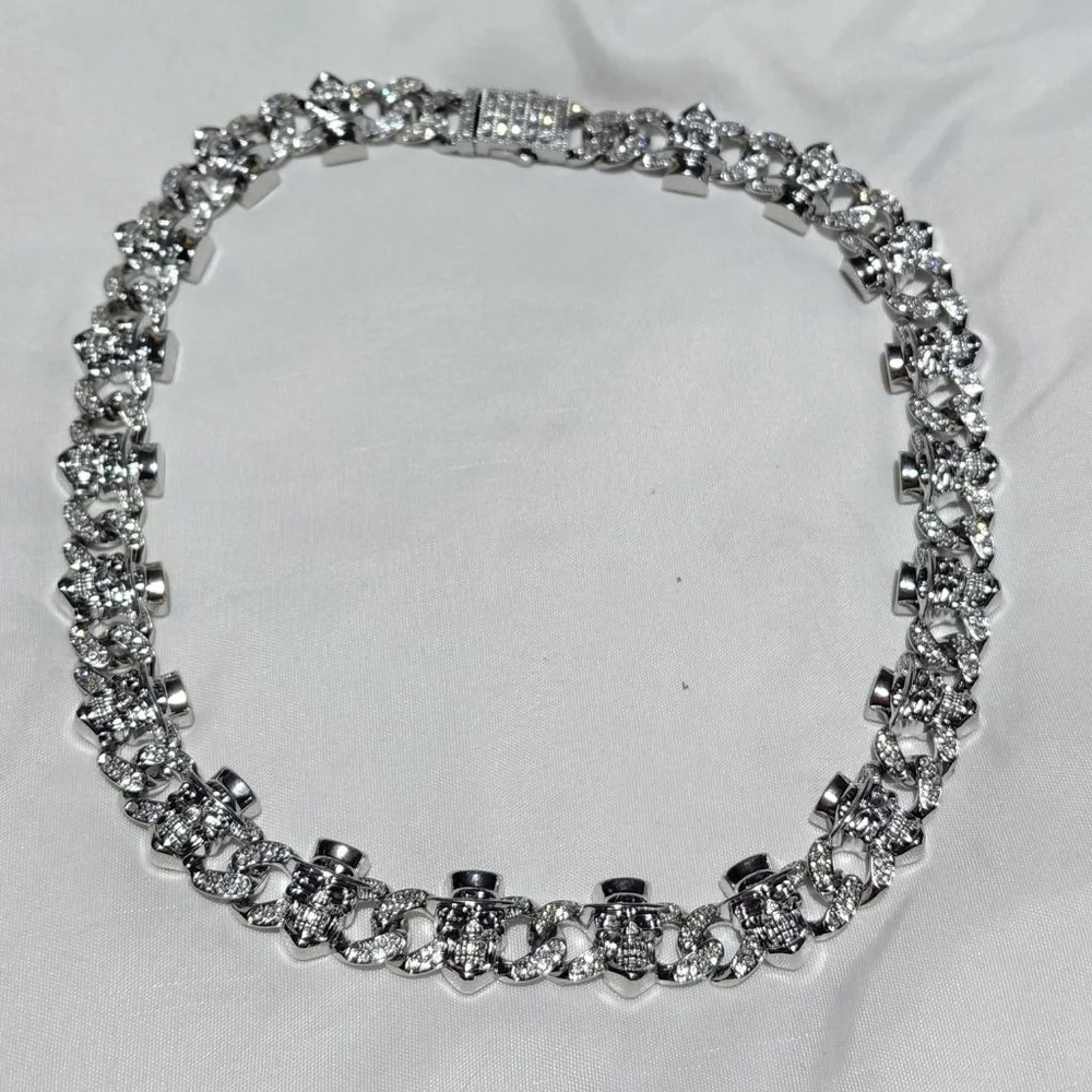 Women's Unbranded Silver Skull Chain Necklace One Size